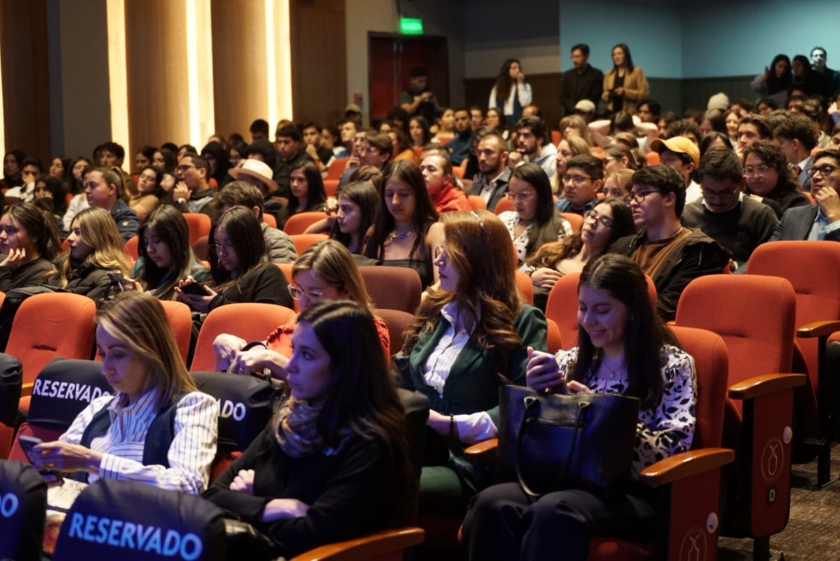 #EventosUCuenca  | Se desarrolló la V Feria de Internacionalización Universitaria, un espacio para conectar culturas, compartir experiencias académicas y fortalecer la cooperación global entre universidades.