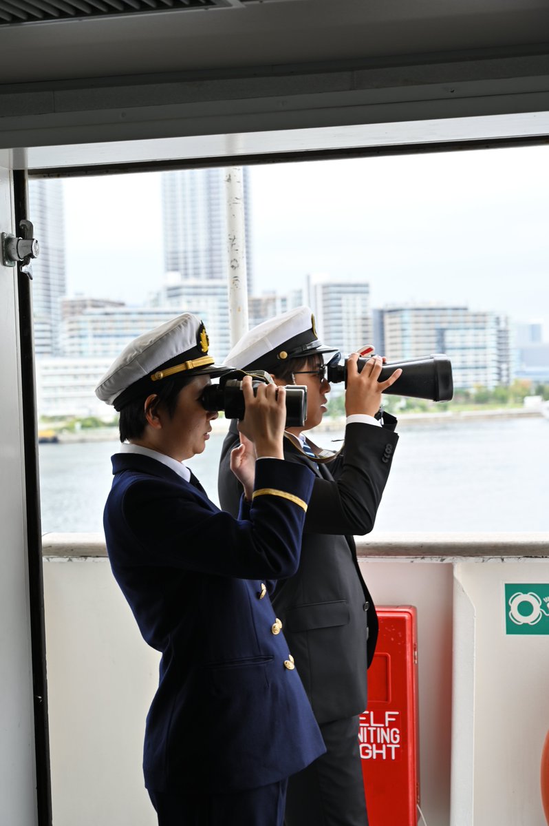 東京海洋大学乗船実習制服 海鷹丸 乗船実習レポート】 10月15日 東京出港時はまだ夏服でしたが