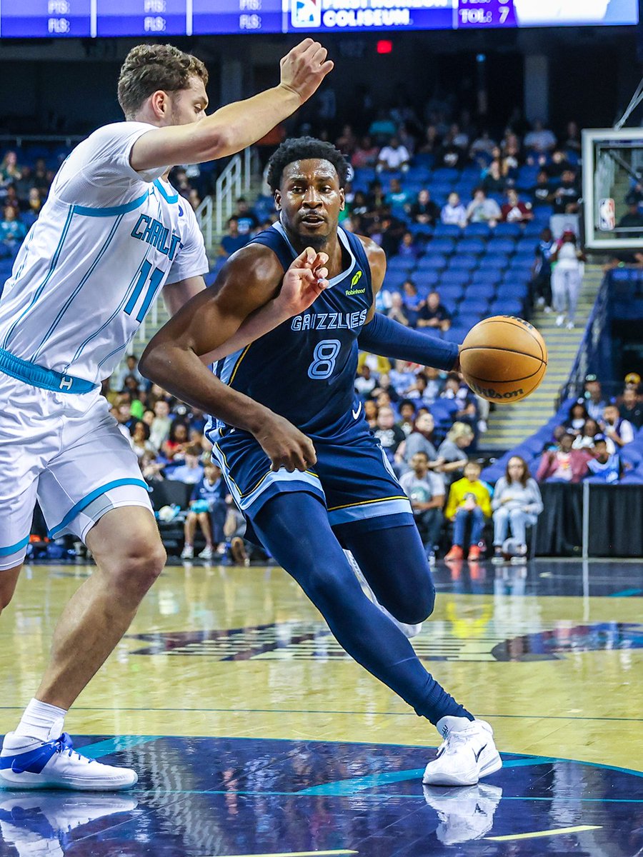 Fast paced first quarter ➡️📺 @FDSN_Grizzlies 

END Q1 | MEM 30, CHA 37 