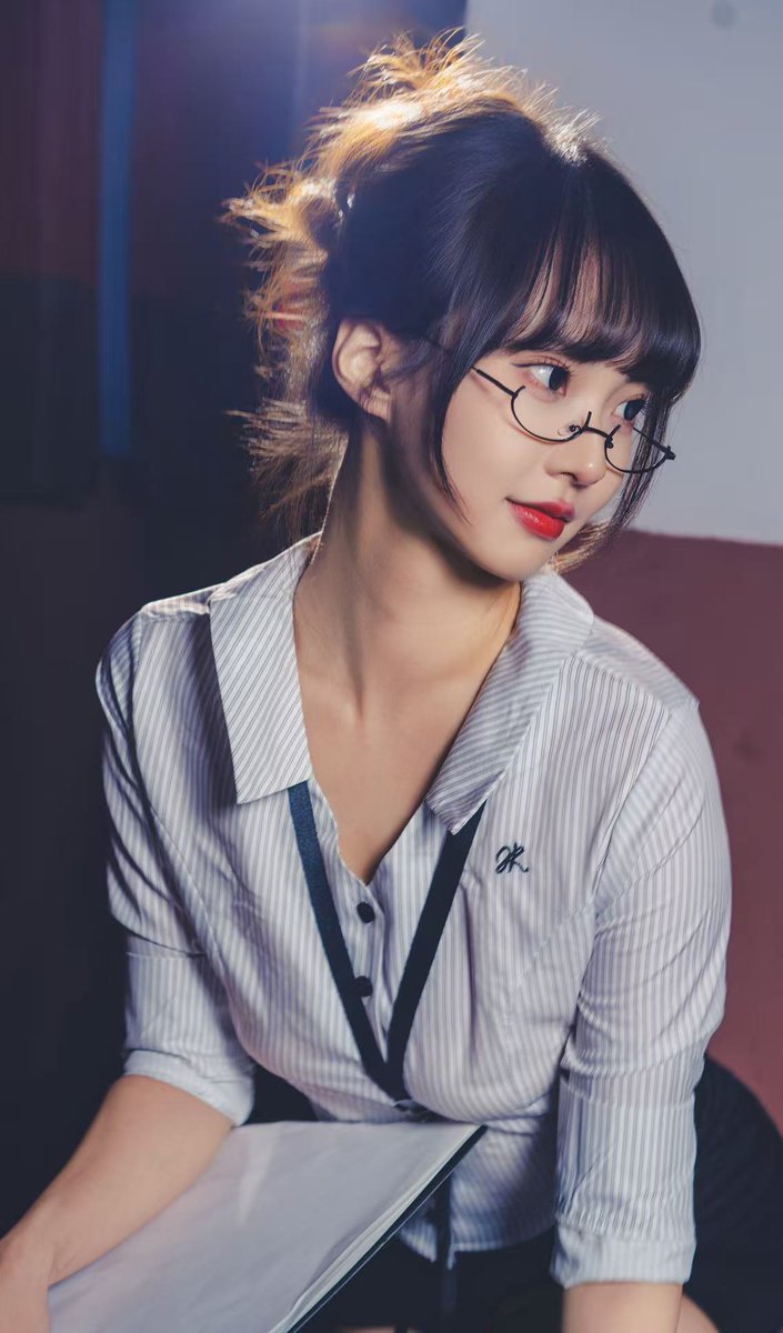 ma_ce13470's tweet photo. 【作品分享】OL1
#上海约拍 #接拍 #私房 #性感 #OL #办公室play #黑丝 #吊带袜 https://t.co/ezA4sqjZOZ