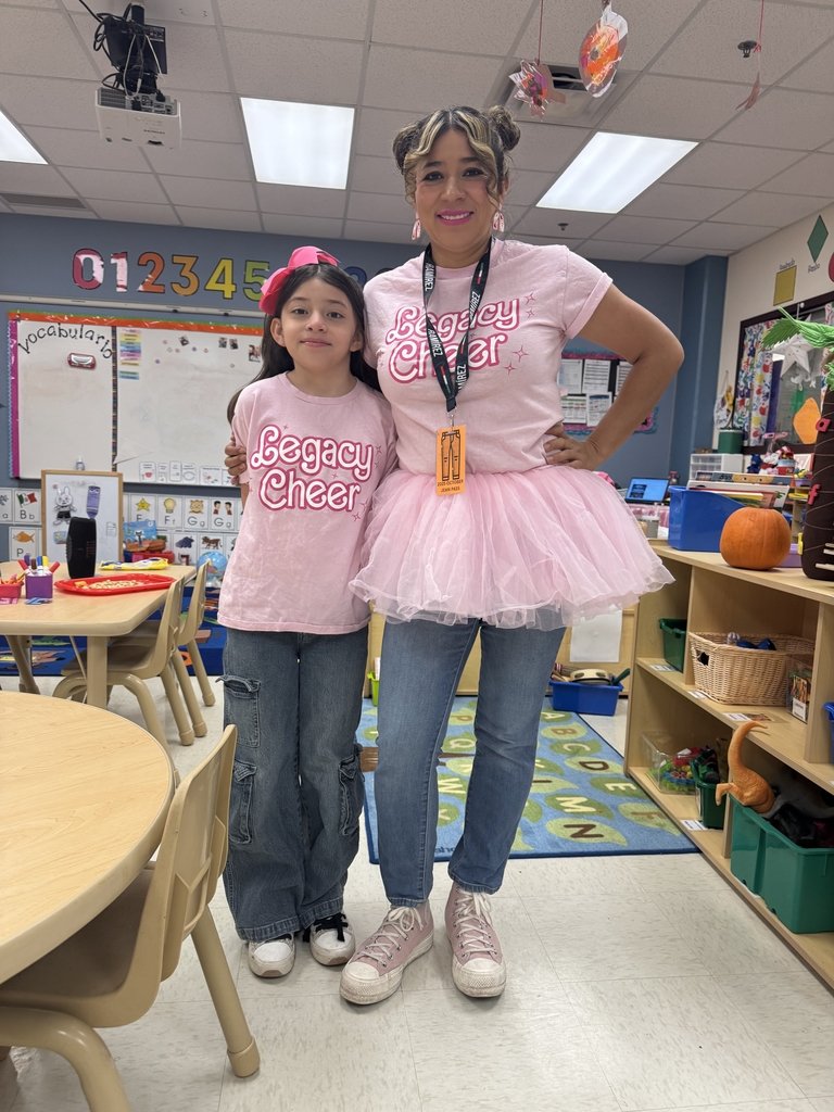 swisd_hcsa's tweet image. What a Pink-a-licious Day!! In Honor of Breast Cancer Awareness Month students and staff wore pink!!

#SWISDHEROS #RootedHiddenCove #RootedSWISD
