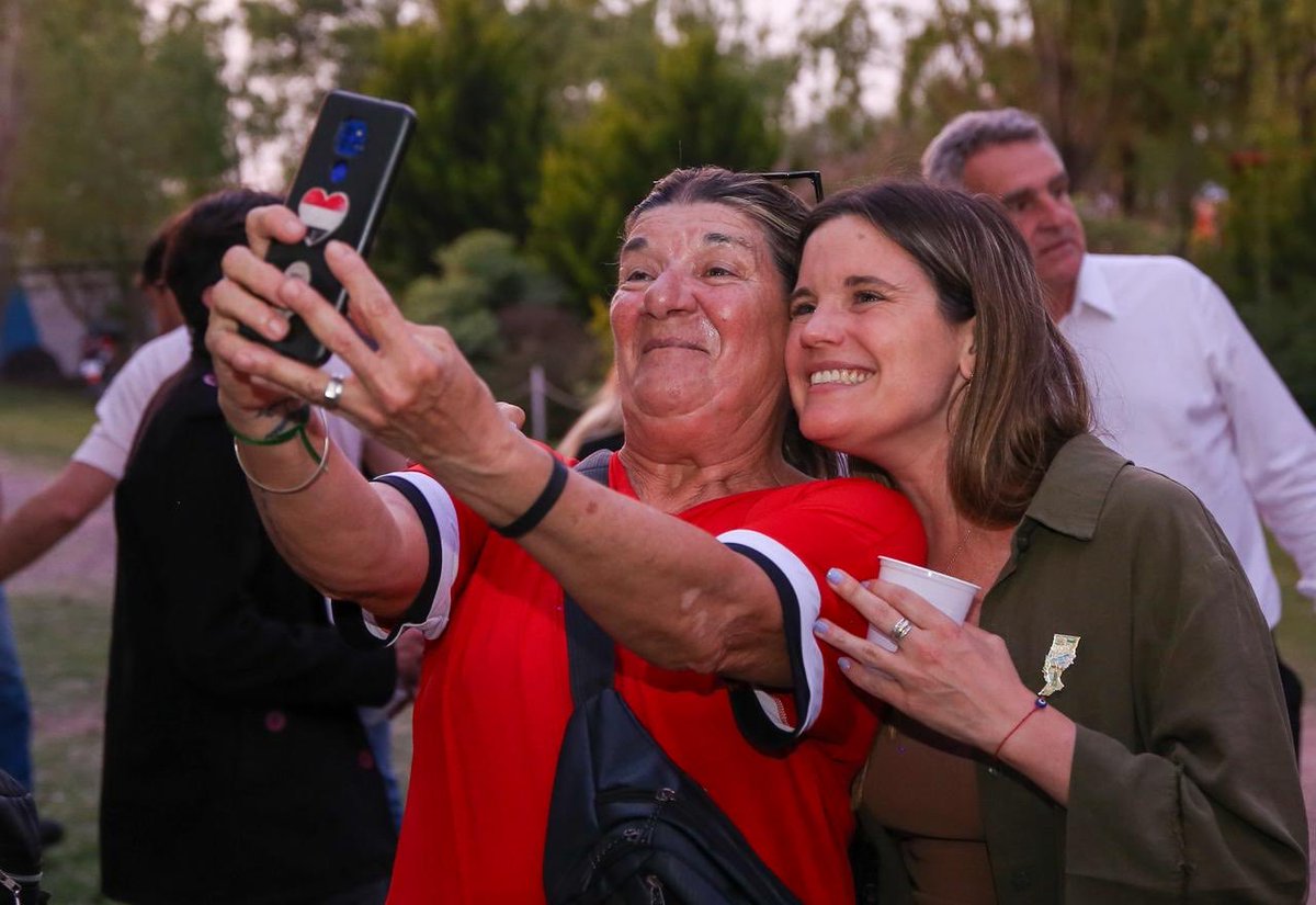 Esta es la penúltima asamblea ciudadana. Hoy estamos en Cañada de Gomez con vecinos y vecinas de todo el departamento Iriondo. En la invencible provincia de Santa Fe somos muchos los que queremos frenar este presente de angustia y construir lo que viene. 

En eso estamos 🇦🇷!