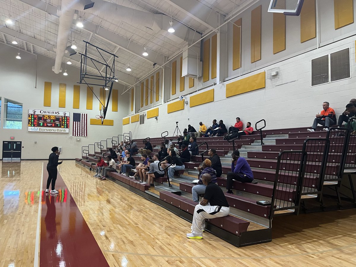 Thank you @CoCajunMoore and <a href="/bpcc_basketball/">BPCC Men's Basketball</a> for having me! Picked up some great nuggets! Appreciate your commitment to giving back to the game.