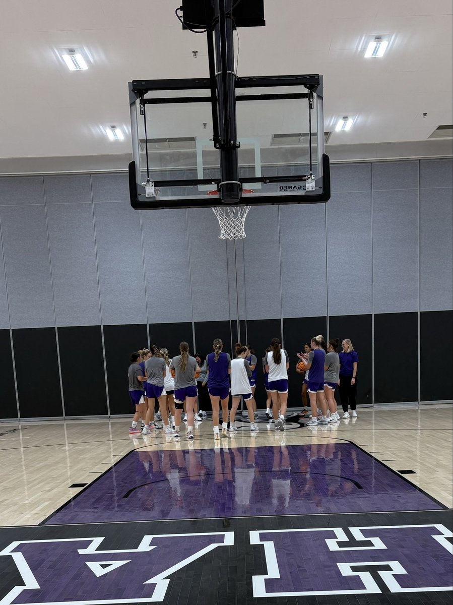 Back in the lab 🔥👀 #firstdayofpractice