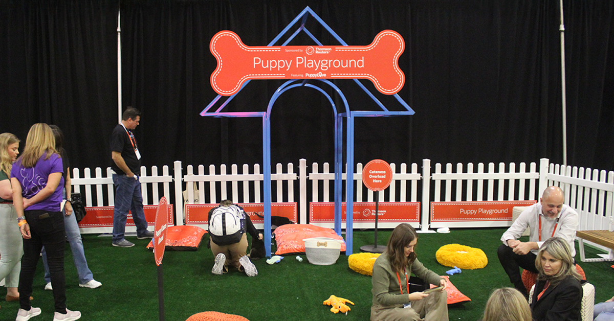 OracleDevs's tweet image. We had a doggone good time at #AIWorld today! 🐶
We'll be back tomorrow to explore more paws-ibilities AI holds. 🐾