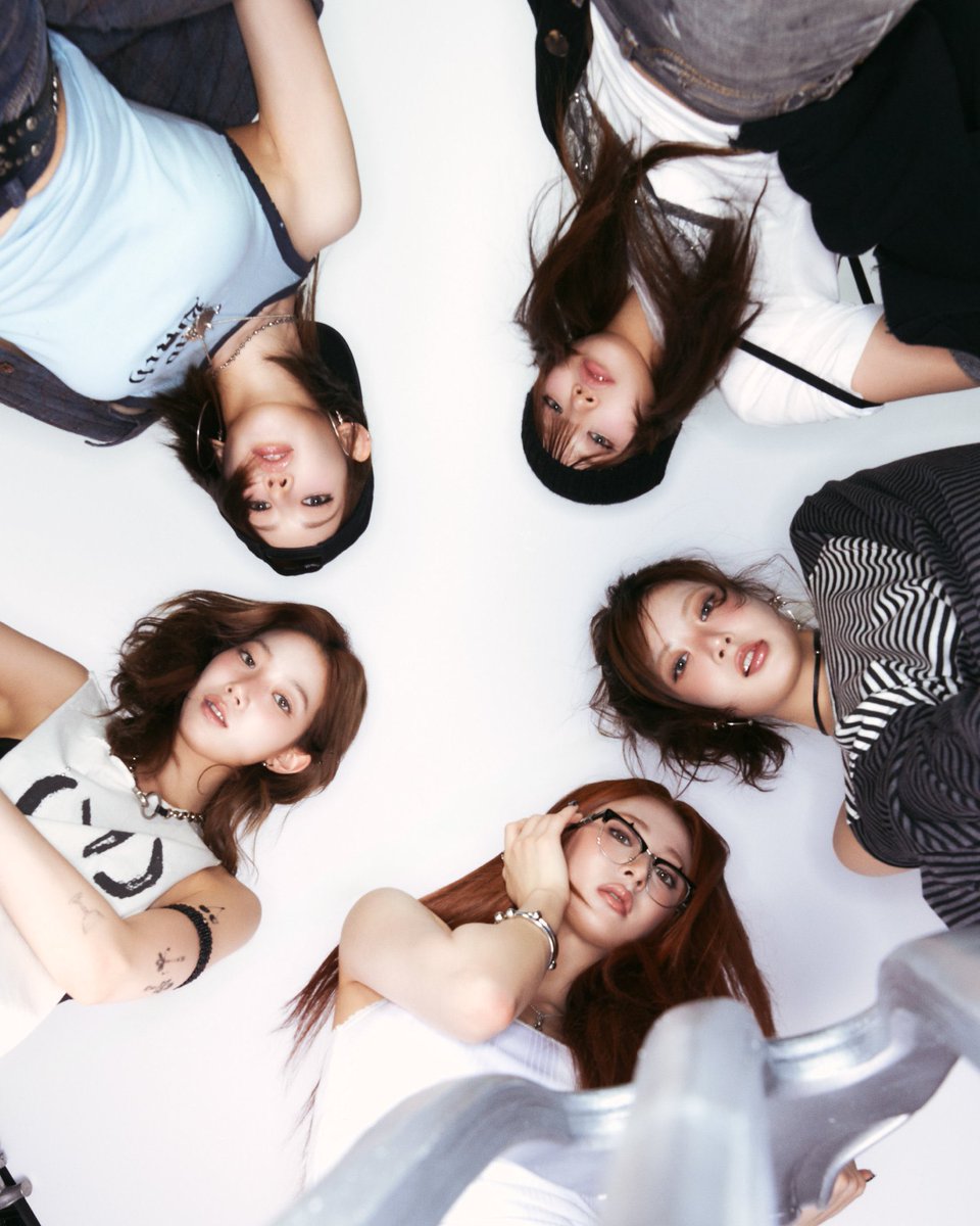 NNTCosmicNews_'s tweet image. [#LESSERAFIM] Released New #COMPACTBITES Concept Photos and Film for &apos;#SPAGHETTI&apos;

nntcosmicnews.com/2025/10/16/le-… 

#LE_SSERAFIM #르세라핌
#EAT_IT_UP_SPAGHETTI