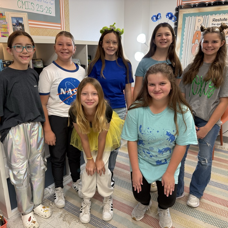 6th grade RLA is Out of This World! We really enjoyed Homecoming week!