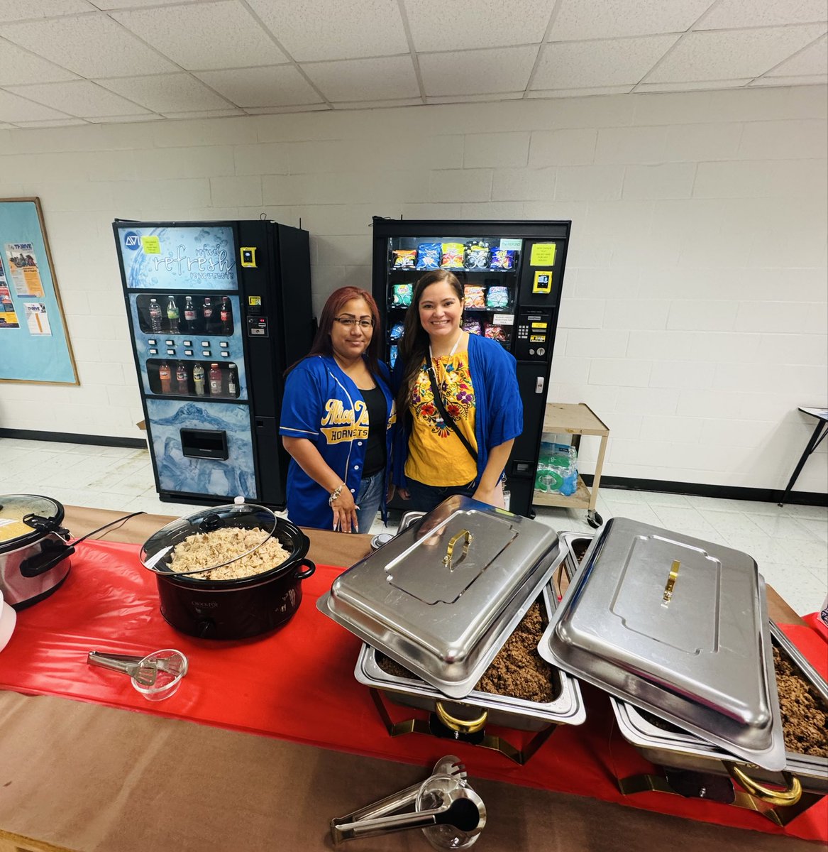 AliceJohnsonJrH's tweet photo. Nacho average potluck! ๐ A HUGE Shoutout to our fabulous Hispanic Heritage Lead, Mrs. Hernandez, for putting this together. Your leadership and Hornet spirit made it a delicious success! ๐ง๐
#HornetPride #NachoAverageDay https://t.co/OophfyecDV