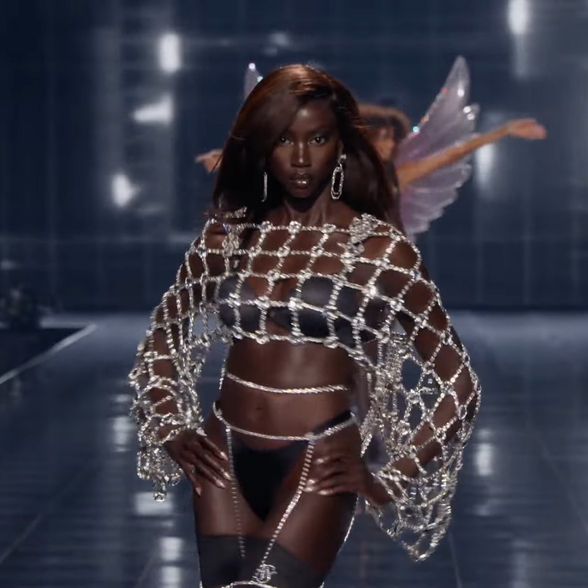 I KNOW THATS RIGHT 🪽✨ #VSFashionShow