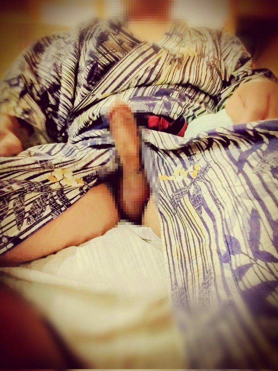 温泉旅館♨️その1
深夜のロビーでちんこ触っていたらフル勃起🍌

フォロー＆リポストでどちらかの元画像プレゼント（国内限定10/18まで）