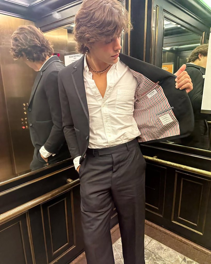 * 𝒓чlαnd 𝒉αɯthorne! tweet media