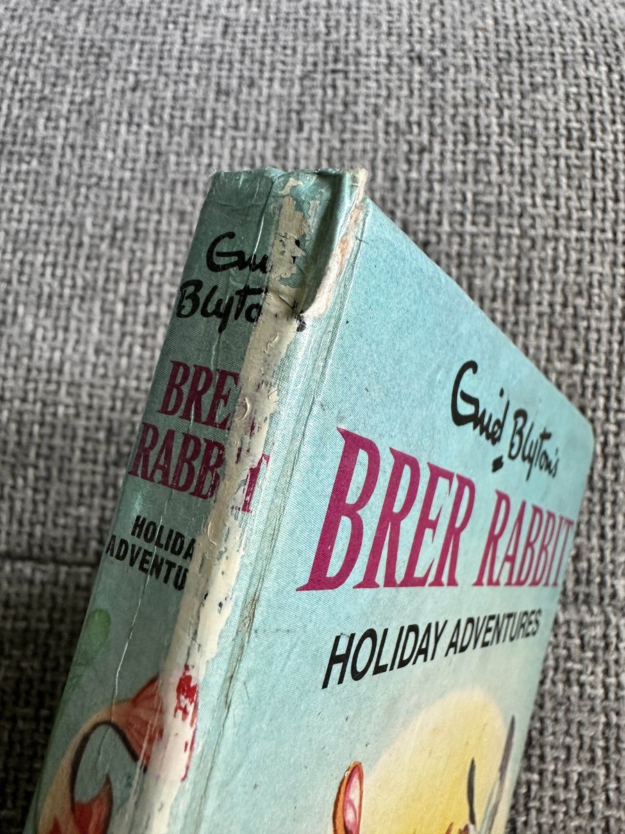 HoneyburnBooks's tweet image. 💖 1958 Brer Rabbit Holiday Adventures - Enid Blyton (Purnell) 💖 by Honeyburn Books (UK)

Starting from 🤑 £3.00 🤑

Shop now 🛍️ at tinyurl.com/28db3zll

#BrerRabbit #EnidBlyton #EnidBlyton #PurnellBooks