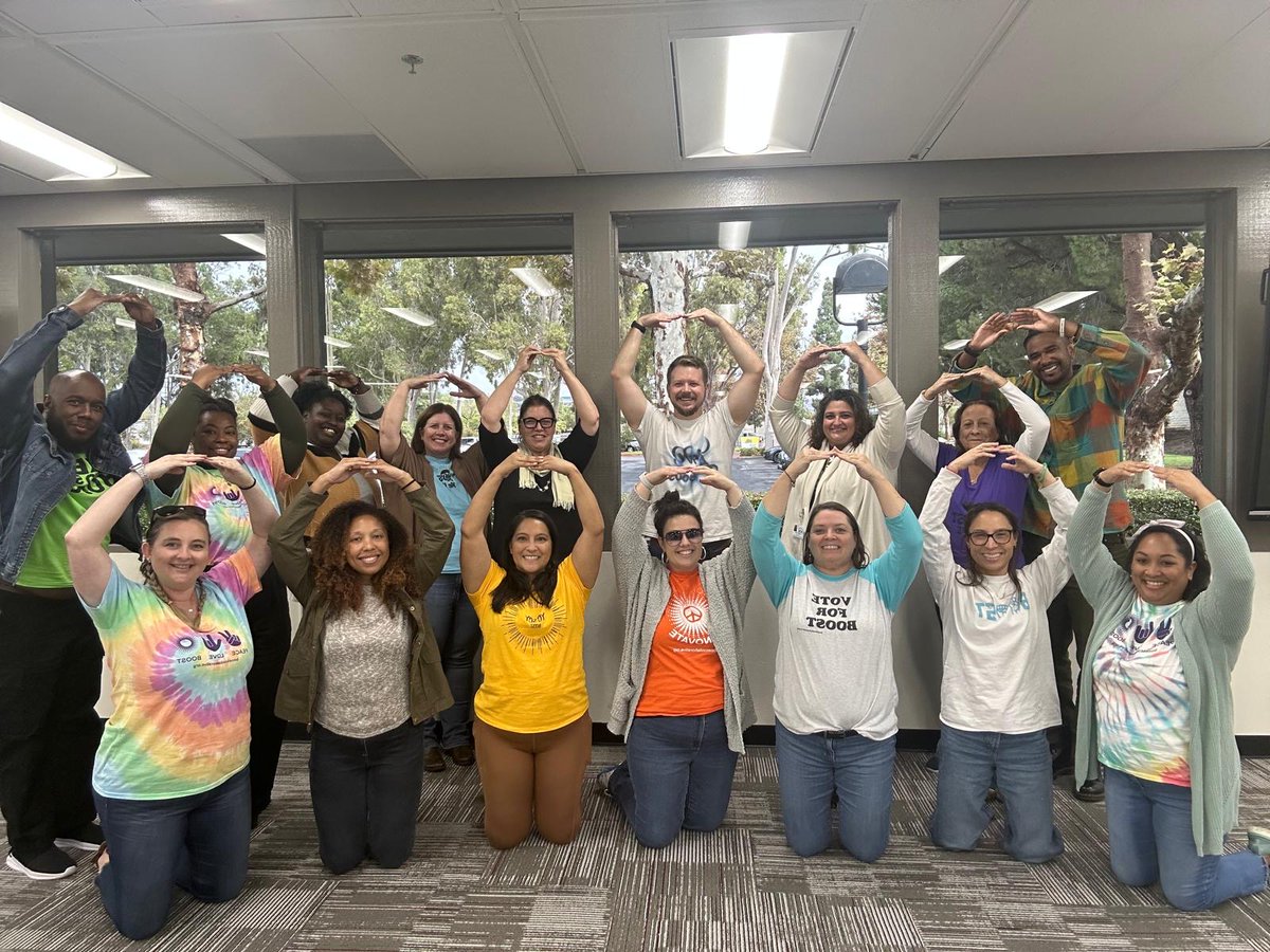 TEAMBOOST's tweet image. Our monthly Leadership Team meeting was productive and fun - we did the #LightbulbChallenge to celebrate #LightsOnAfterschool &amp;amp; raise awareness about the importance of after school programs! Learn more about Lights On Afterschool and how to participate: afterschoolalliance.org/loa.cfm