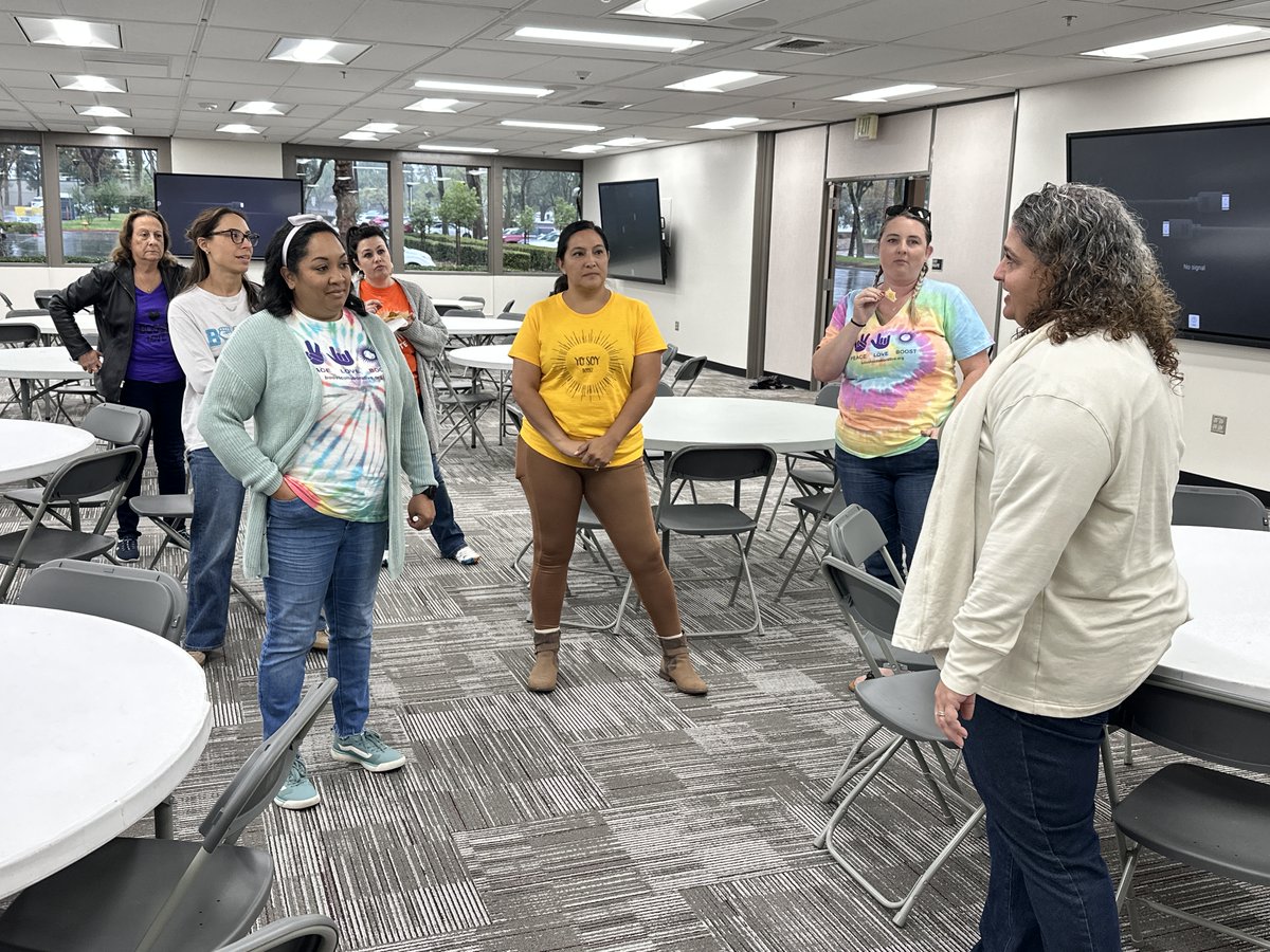 TEAMBOOST's tweet image. Our monthly Leadership Team meeting was productive and fun - we did the #LightbulbChallenge to celebrate #LightsOnAfterschool &amp;amp; raise awareness about the importance of after school programs! Learn more about Lights On Afterschool and how to participate: afterschoolalliance.org/loa.cfm