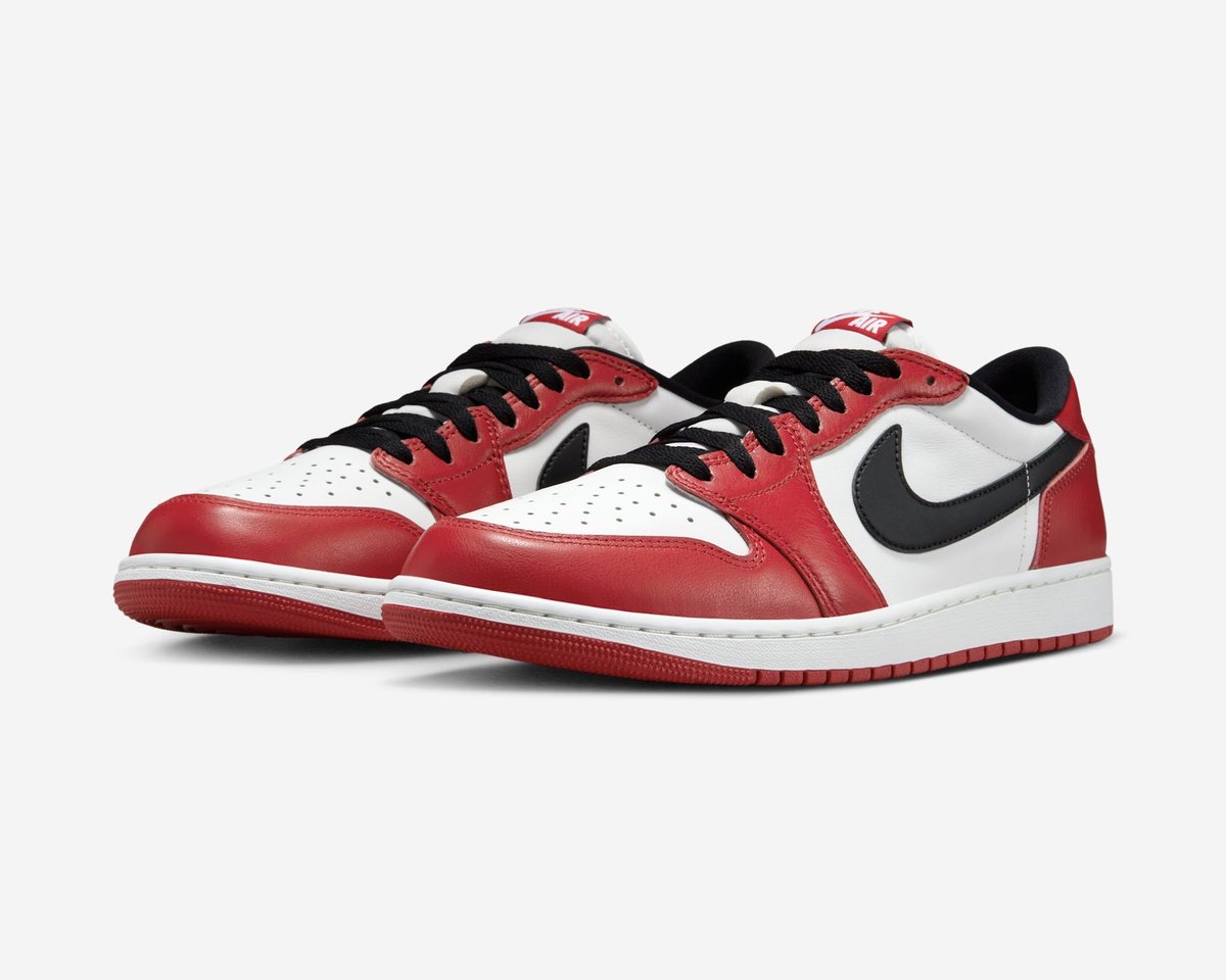 OFFICIAL LOOK 👀

Air Jordan 1 Low OG ‘Chicago’ 🔥