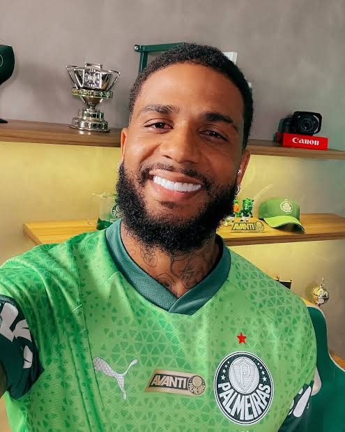 jeanand59571831's tweet photo. “Ah não sei oq Vitor Roque….”
“Sei que lá Flaco Lopez”
“Ah sei que Felipe Anderson…”

Ok.

Mas ninguém vai falar nada?
Ninguém vai falar da partida deste rapaz hoje mesmo? https://t.co/udW3p1AUoh