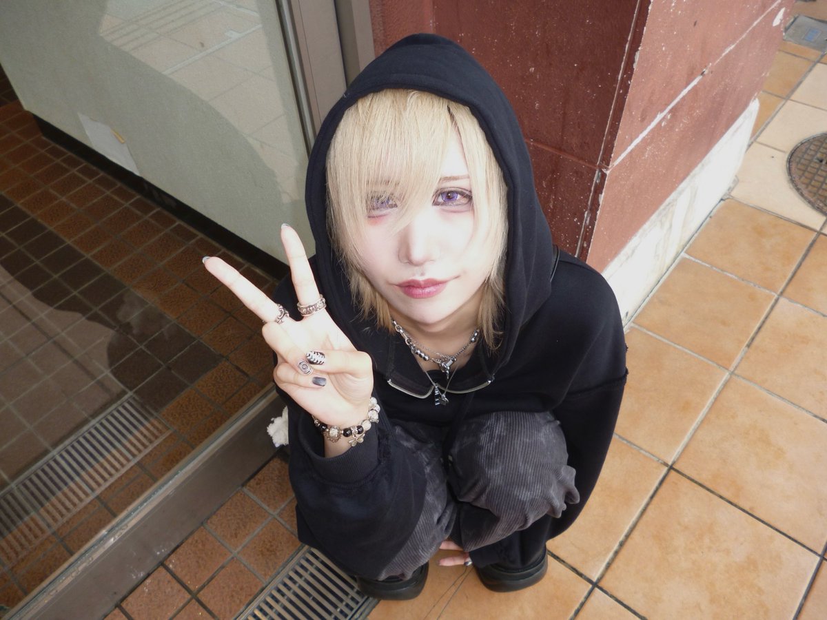 おはようございます、リトルナイトメア3をみて心がきゅーーーんと苦しんでます、
(という訳でリトルナイトメア3みてな苦しいから一緒に苦しんで🧠🧠) あ今日はお出かけ🎶