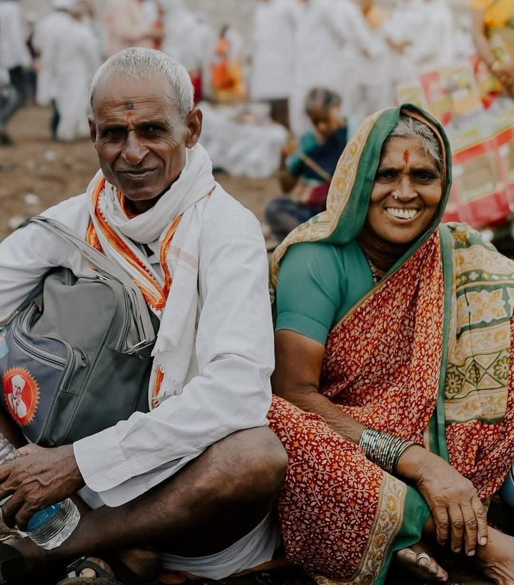 *_शरीरावरची अनेक औषधे मेडिकलमध्ये मिळतात...पण मनाचा इलाज मात्र हक्काच्या माणसांकडूनच होतो...._*
*शुभ सकाळ*

🌹☘️🙏🙏🙏🙏🙏🙏