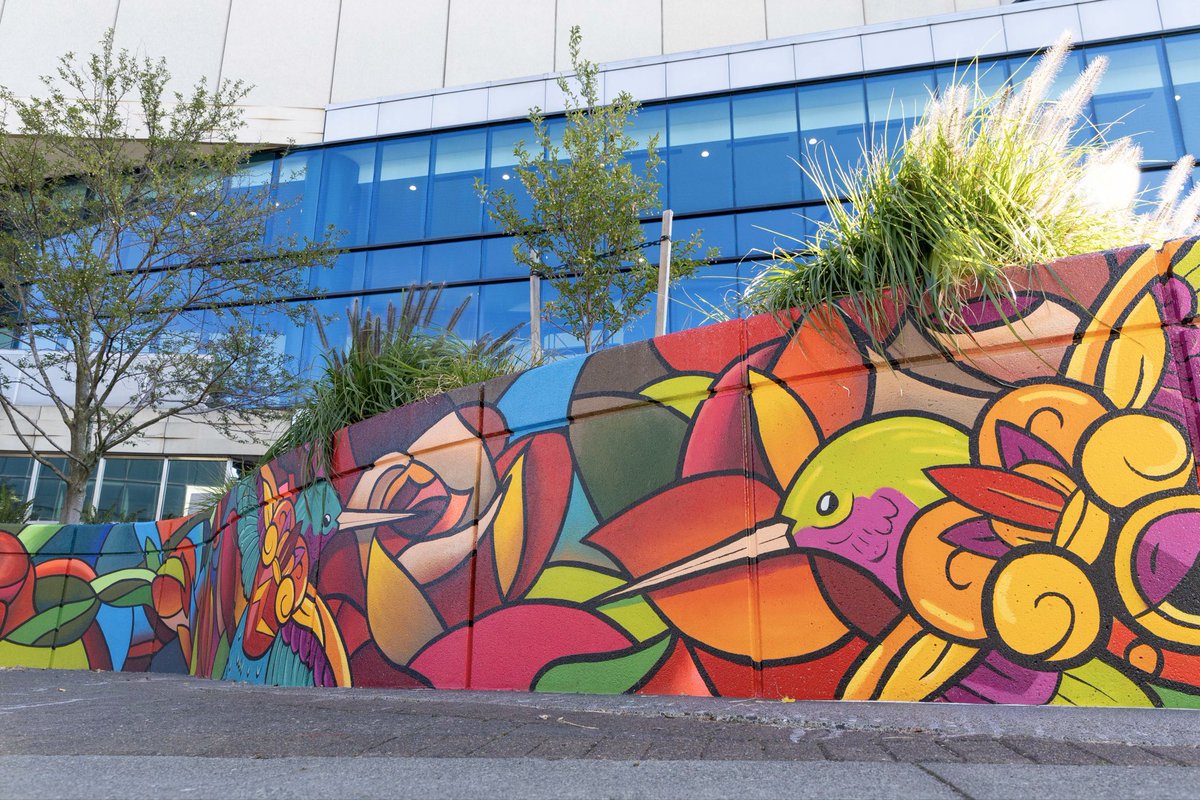 ModaCenter's tweet image. Something new is blooming at The Rose Quarter. 🖼️🌹
Thanks to all the local artists for turning our campus into a canvas 🎨 You gotta see these in person — come through soon.