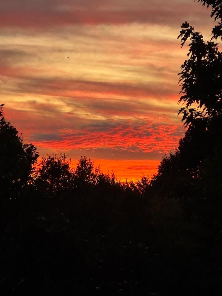 azury1455181's tweet image. I am grateful for this beautiful sunset!! 🌅 ❤️