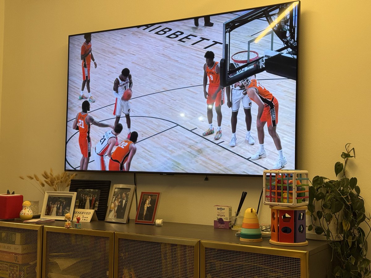 JonRothstein's tweet photo. UP and RUNNING!

America! https://t.co/3MBhRJIEyd