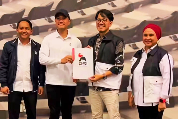 LOH KOK? Putra Sulung Tokoh Senior PKS Mahyeldi (Gubernur Sumbar) Jadi Ketua DPW PSI 

portal-islam.id/loh-kok-putra-…