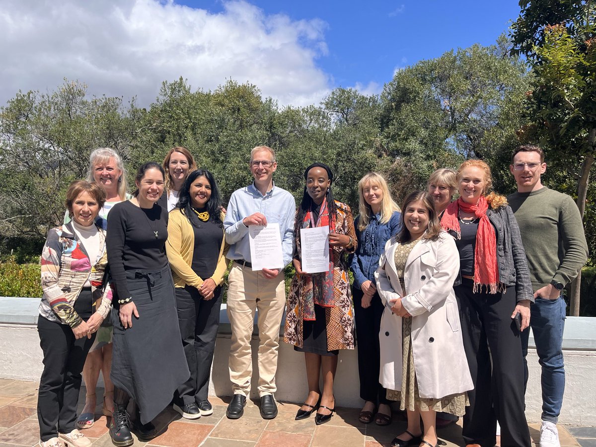 AnushCT's tweet photo. Lovely morning in Stellenbosch signing an MOU with University of Gothenburg Sweden and our a public Square in Early Intervention with the DVC Prof Sibu Moyo @StellenboschUni @bernagerber https://t.co/iBLC3e7erW