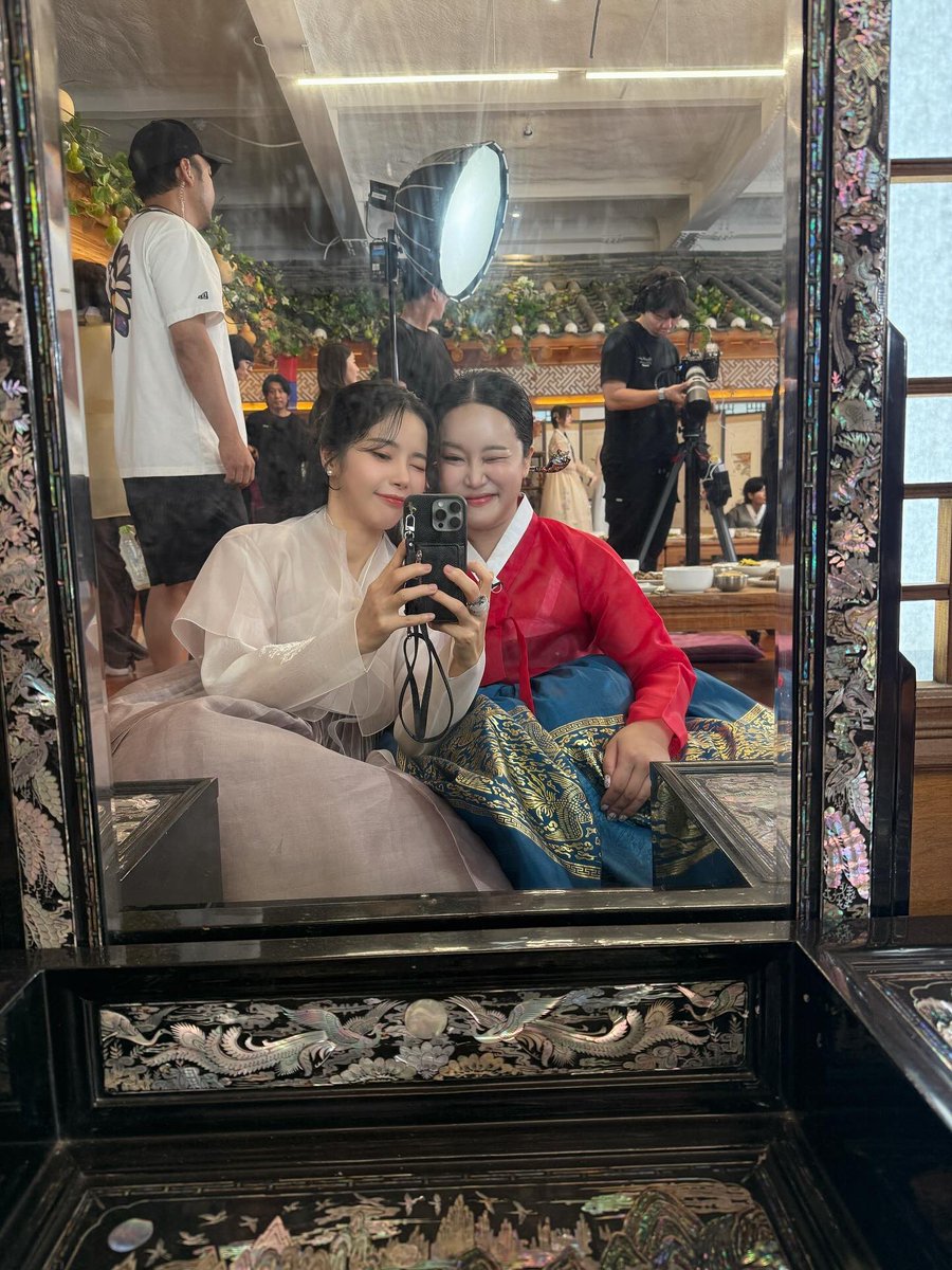 elmokayc's tweet image. Solarkeem ig 

솔랄❤️
듀엣 한 곡 가보자고✊🏻

#솔라 #Solar 
#마마무 #MAMAMOO
@RBW_MAMAMOO