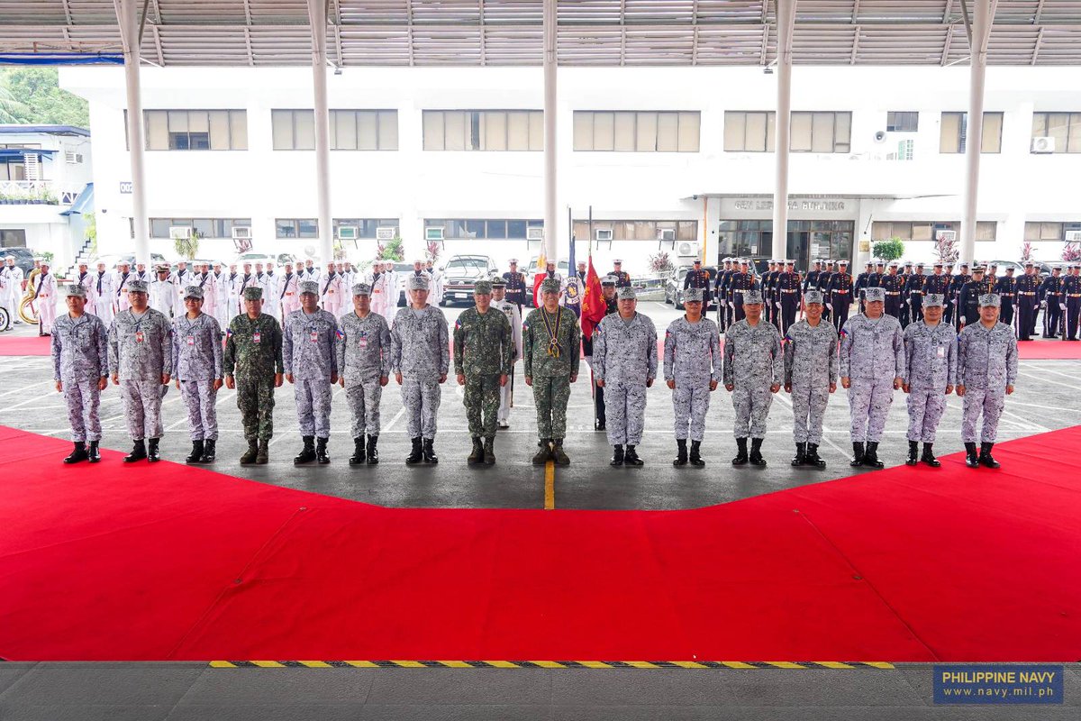 Philippine_Navy's tweet image. HONORABLE SERVICE | NCRCOM Commander visits PH #Navy Headquarters ahead of Retirement
👉🏽facebook.com/share/p/1EAjBw…
#ProtectingtheSeasSecuringOurFuture
#ModernandMultiCapablePHNavy
#OneAFPOnePhilippines
#StrongAFPStrongPhilippines