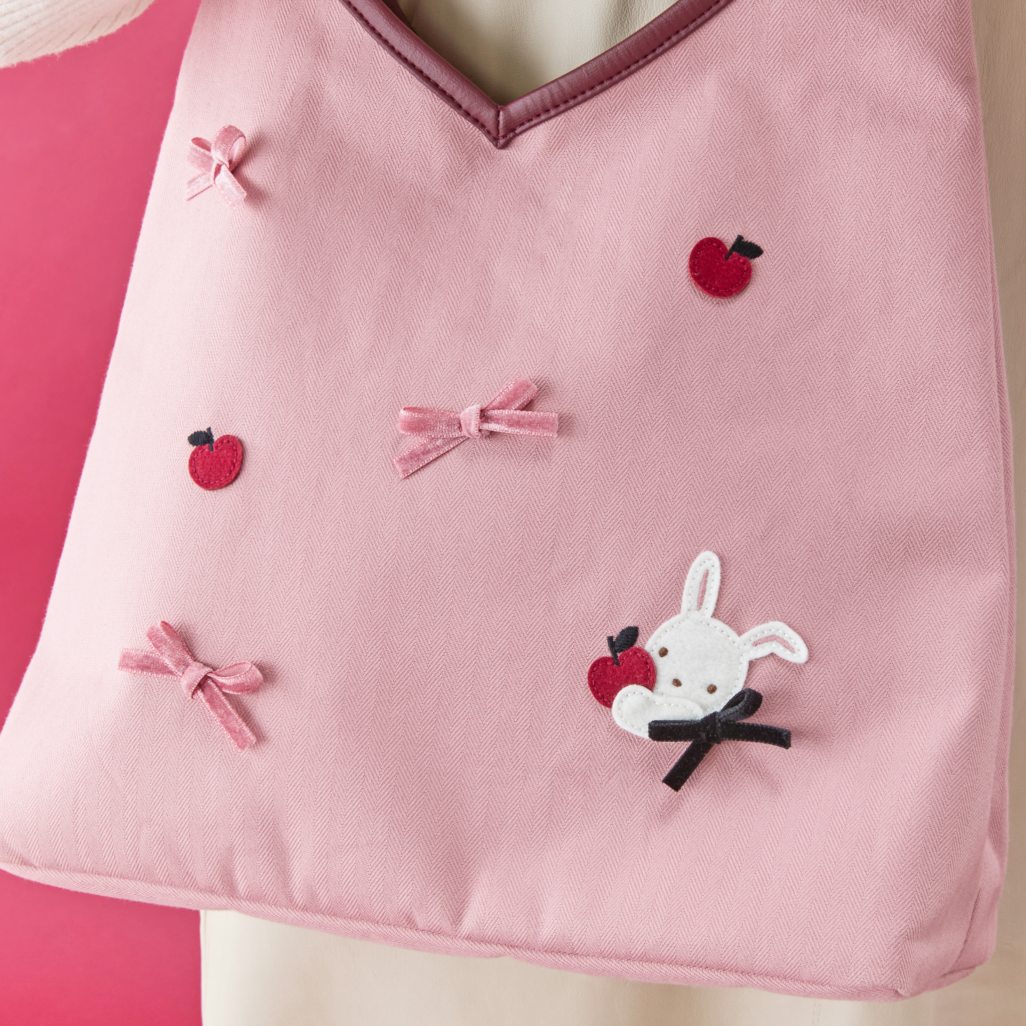 ファミリア 動物刺繍 ショルダーバッグ アドベンチャーワールド