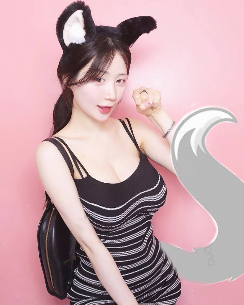 Rubybb69's tweet image. 要变天了，呜呜呜
好多漂亮的衣服马上不能穿了😭