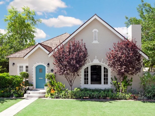 Reconciledroof's tweet image. 🌿 Boost curb appeal = boost home value. Let’s make it pop. Start your exterior upgrade today at 🌐 reconciledroofingandgc.com.
#CurbAppeal #OutdoorLiving #DFWContractor #ExteriorDesign