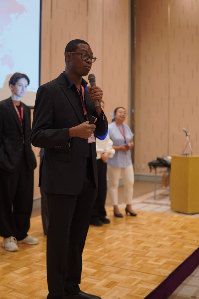 Marc R. Claude tweet media