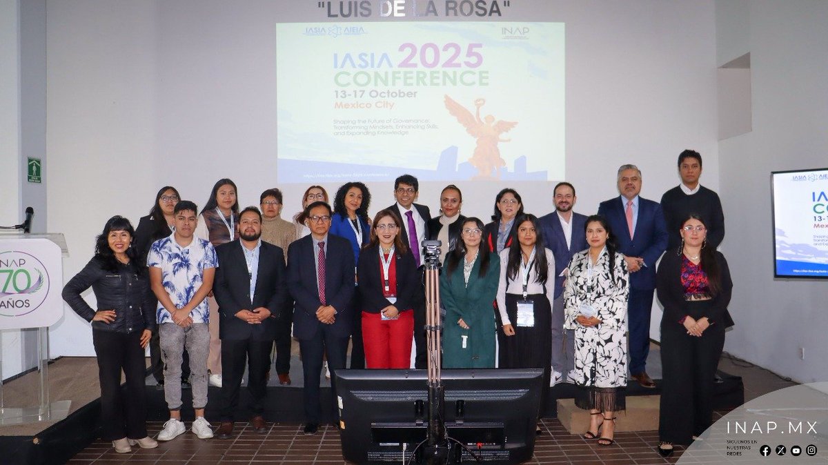 inap_mx's tweet photo. 🗓️ Tercer Día de Actividades de la Conferencia IASIA 2025 🌎

Durante este tercer encuentro, se continuó con las exposiciones de los grupos de trabajo, enfocadas en fortalecer los procesos de gobernanza, gestión y administración pública que contribuyen a fortalecer la cooperación internacional y el intercambio de conocimientos para un servicio público más ético, resiliente y comprometido a nivel internacional. 🌍

Entre los temas destacados estuvieron:
📘 Programas de capacitación en la educación
⚖️ El futuro de la gobernanza ética en el sector público
🏛️ Liderazgo y gestión en la gestión pública
💻 Gobernanza Digital y ciber administración 

Desde el INAP México seguimos impulsando la construcción de soluciones globales para los desafíos públicos del presente y del futuro.📈

#IASIA2025 #INAPMéxico #GobernanzaGlobal #AdministraciónPública #CooperaciónInternacional #ConferenciaIASIA2025