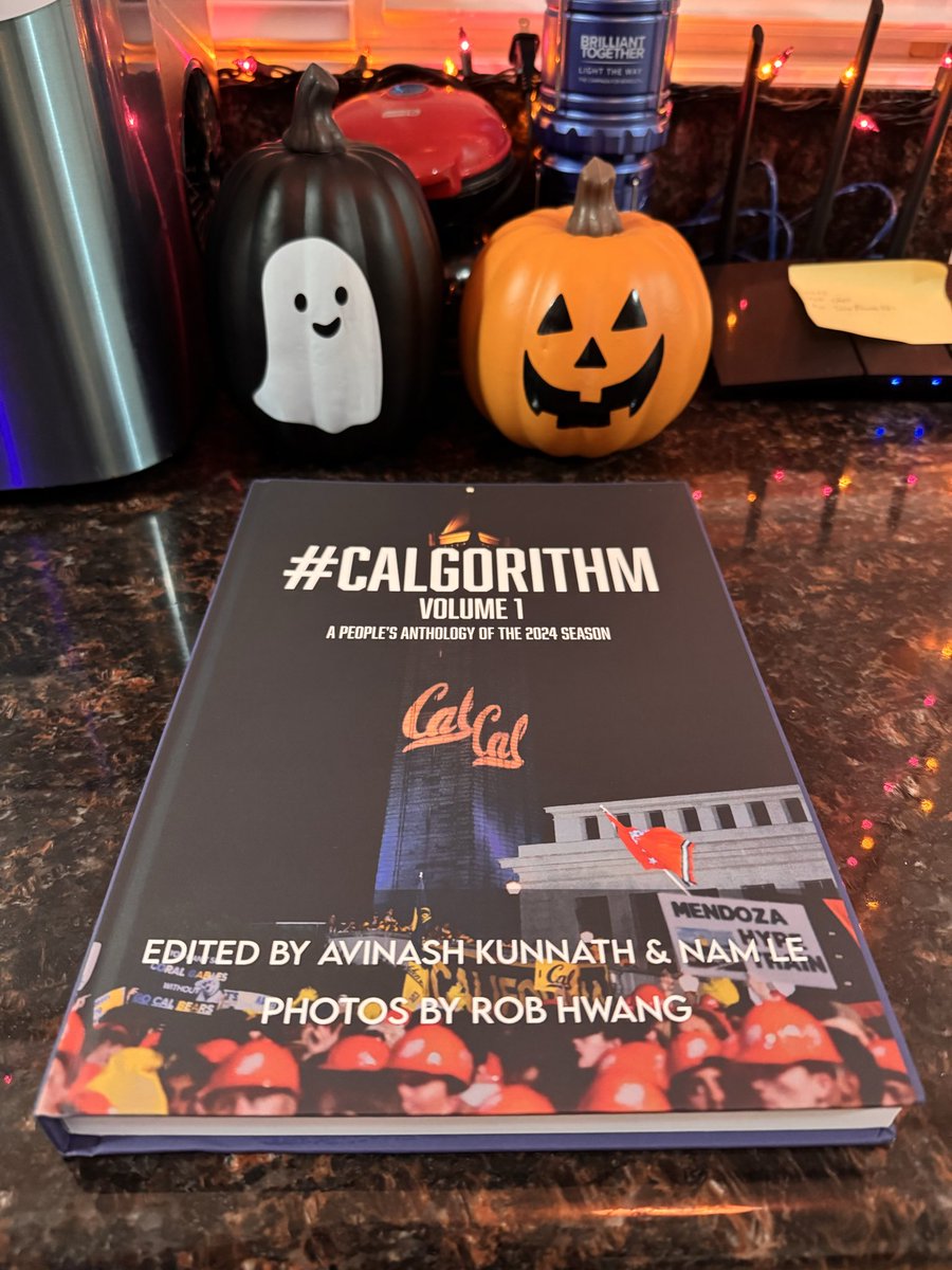 alvarez_justin2's tweet image. IT’S HERE AND I’M SO EXCITED!! I’M IN A FREAKING BOOK!! I WROTE SOMETHING THAT HAS MEANING!! Thanks to @AGuyNamedNam, @avinashkunnath, @rob11hwang for all the work in putting this together. Shout out to the #Calgorithm I’m so excited to read this thing! #GoBears
