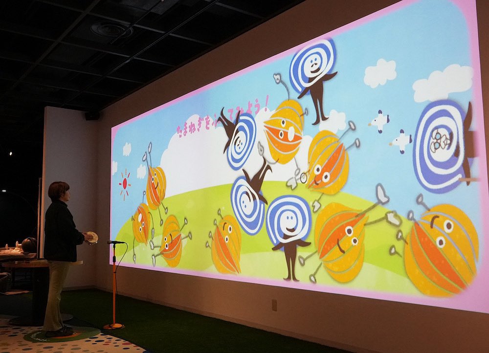 ProAV_Picks's tweet image. 【デジタルアーティスト・たなか葵氏】インタビュー📝

Q：最近手がけられたプロジェクトの中で、印象に残っているものは？

淡路島にある『うずしお科学館』のリニューアルです。展示物をもっと時代に合った新しいものにできないかと悩んでいて…

🔻続き
proav-picks.com/articles/10

#ProAVPicks