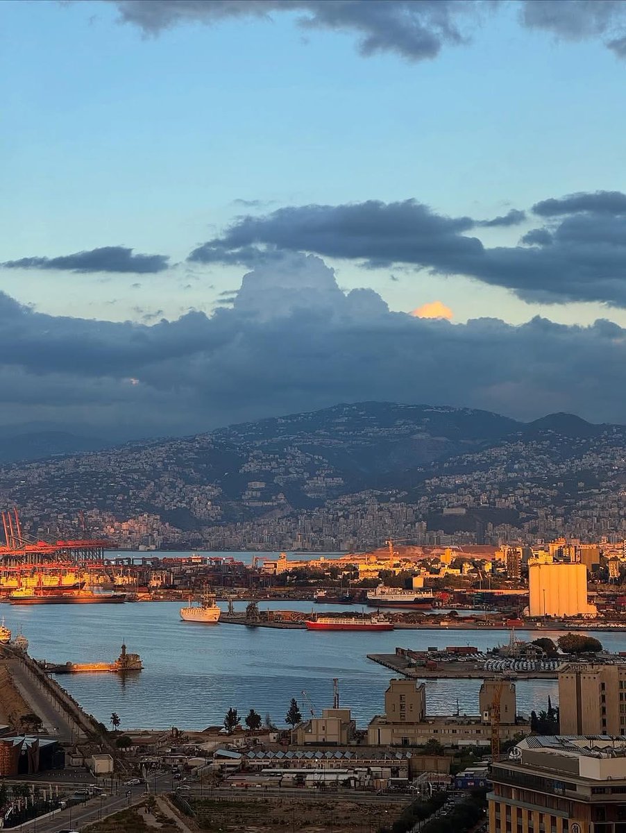 العشق اسمه بيروت 🫶🇱🇧 يسعد صباحكن 
#صباح_الخير