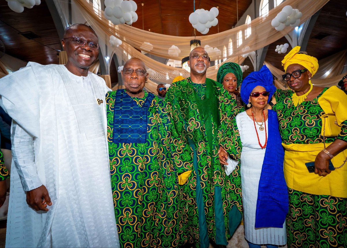 followlasg's tweet photo. SANWO-OLU ATTENDS GOVERNOR ABIODUN MOTHER'S 90th BIRTHDAY THANKSGIVING 

•Hails nonagenarian passion, dedication, service to humanity

https://t.co/9tlXqlsY6p

@jidesanwoolu @drobafemihamzat @gboyegaakosile @gboyegaakosile @LanreBajulaiye @BarrBimbola @Mr_JAGs @Riddwane
#AGreaterLagosRising 
#LASG