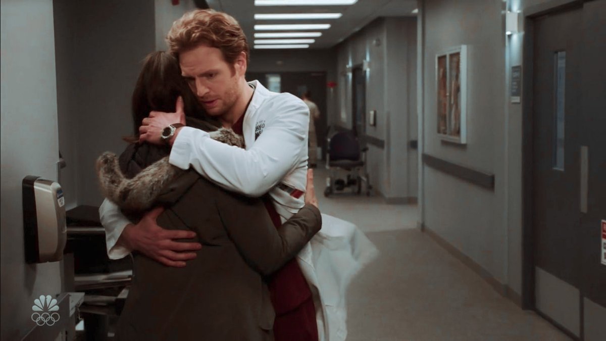 mansteadendgame's tweet image. currently crying over the hand placements in their hugs and how it's still the same after all these years