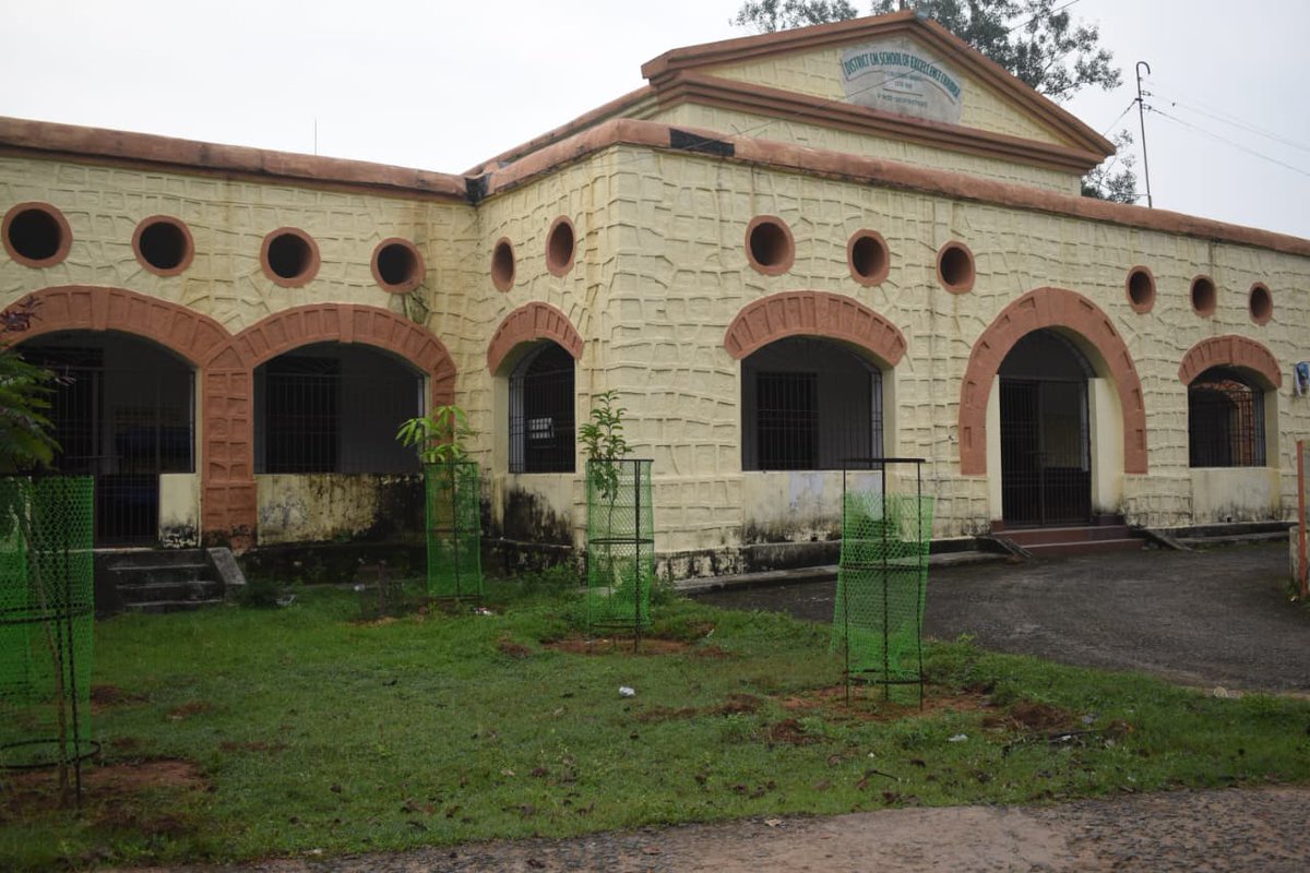 #Special campaign 5.O - under this campaign cleanliness drive have  done under cite  Zila School chiabasa premises on dated 16-10-2025 
<a href="/PIBHomeAffairs/">PIB - Ministry of Home Affairs</a>
<a href="/DARPG_GoI/">DARPG 🇮🇳</a>
<a href="/PMOIndia/">PMO India</a>
<a href="/HMOIndia/">गृहमंत्री कार्यालय, HMO India</a>
<a href="/crpfindia/">🇮🇳CRPF🇮🇳</a>