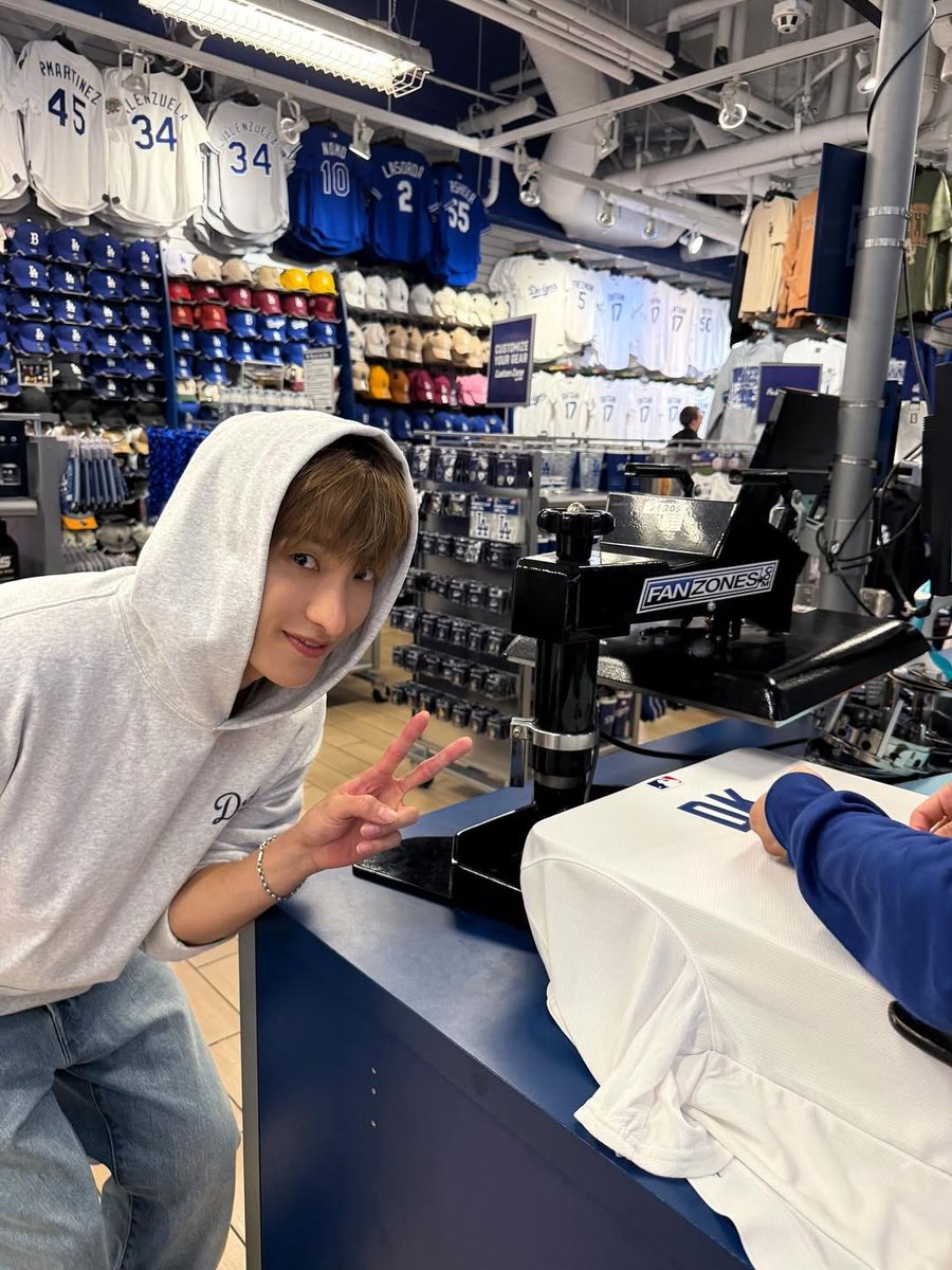 Go! 랑 너무 잘 어울리는 사진이야  💙