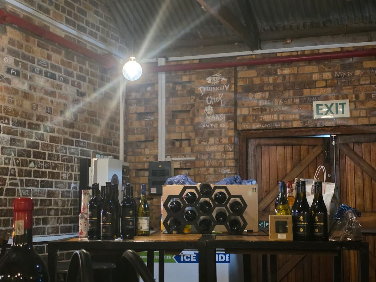 prefsolutions's tweet image. Our recent Fundraiser was truly one for the books full of laughter, music, generosity &amp;amp;  our furry friends. Together, we raised an incredible R35,592 in support of #PetPals! Thank you for allowing us to be part of this evening. #PreferredSolutions #PetPalsWildWest