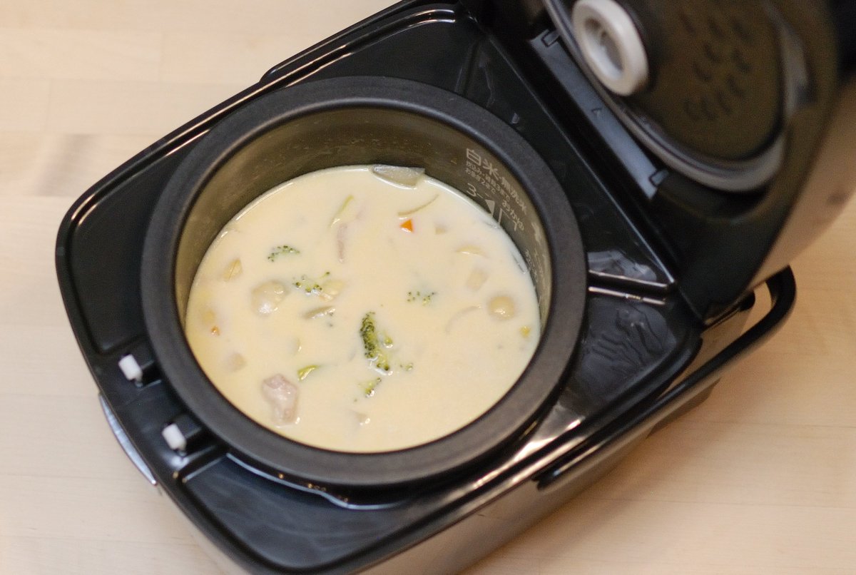 sayakawb's tweet image. This Rice Cooker Hack Makes PERFECT Japanese Creamy Miso Stew😍
youtu.be/WVWk0HLYa0M