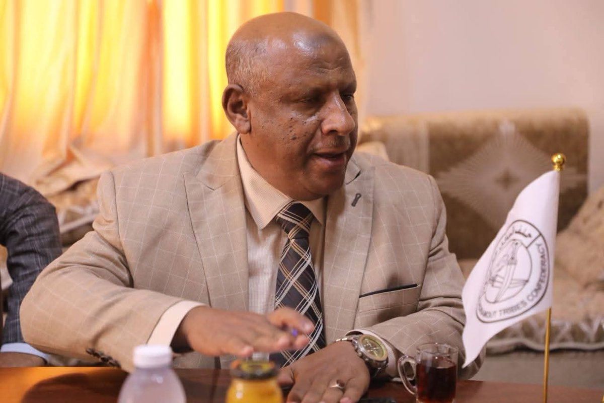 دائم المساحات هوشليه و شتم  
مساحه ليله البارح لن يفهما اصحاب السباب والهوشليه  ،،
بان ضيف المساحه كانت عقول كبيرة وراقيه واصحاب فكر وسياسية  ،،
هذي المساحه رقم (( 1))
سوف تكون لنا عدة مساحات مع هذي الهامات المحارمه ،،
احب اشكر 
الدكتور/ عبدالعزيز جابر
الدكتور/ سعيد الحضرمي