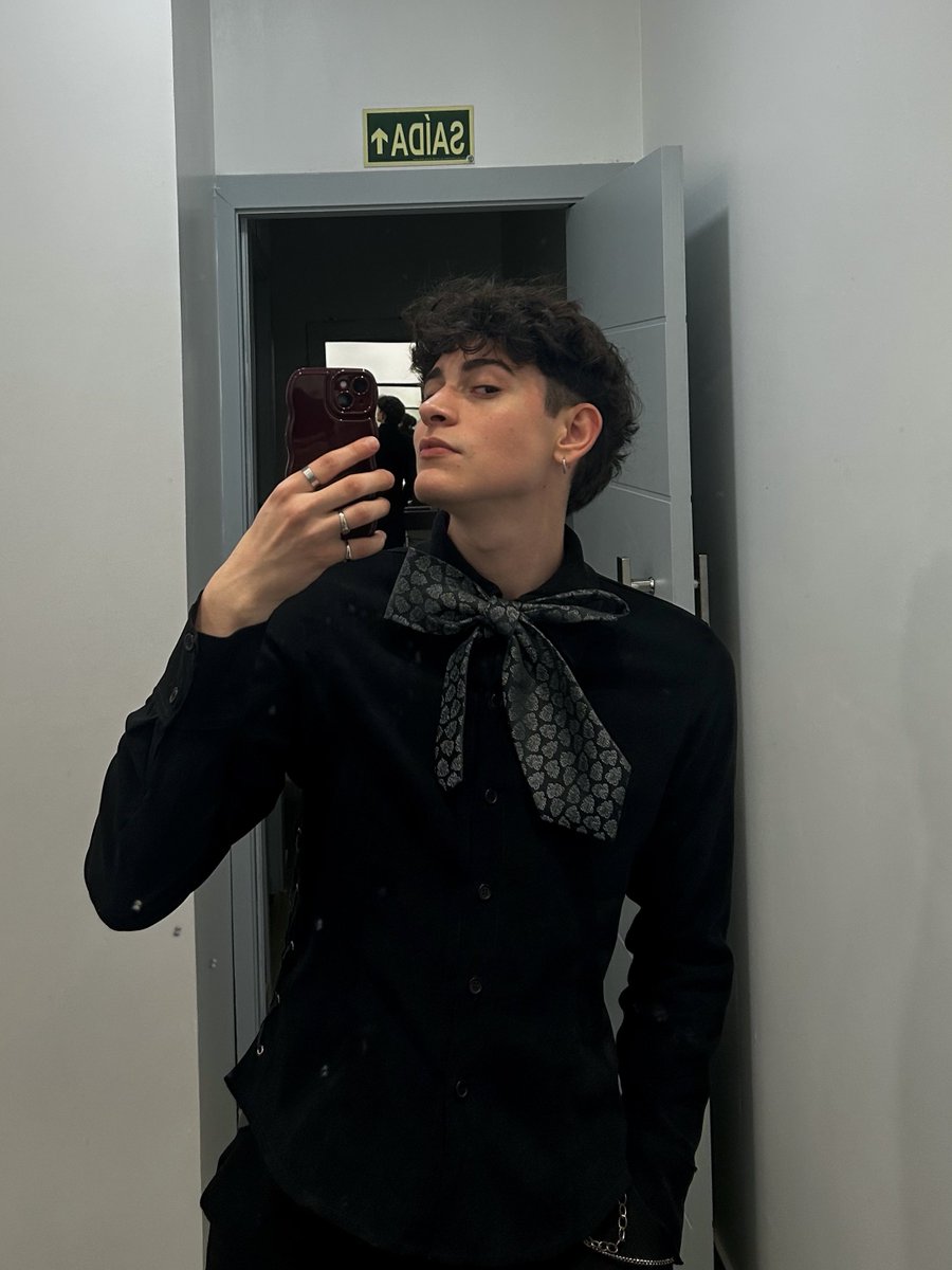 wes, o wespanta tubarões tweet media