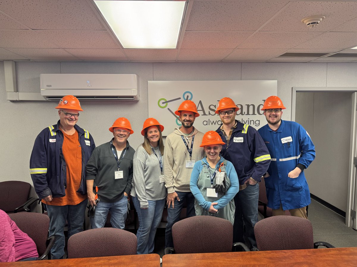 OhioChemistry's tweet photo. Tonight at #TIEConference: Our educators are getting an exclusive behind-the-scenes tour of @AshlandInc! See how specialty chemicals are made and bring that real-world experience back to the classroom. πβ¨ #ChemistryInAction https://t.co/HbR5b3mxUT