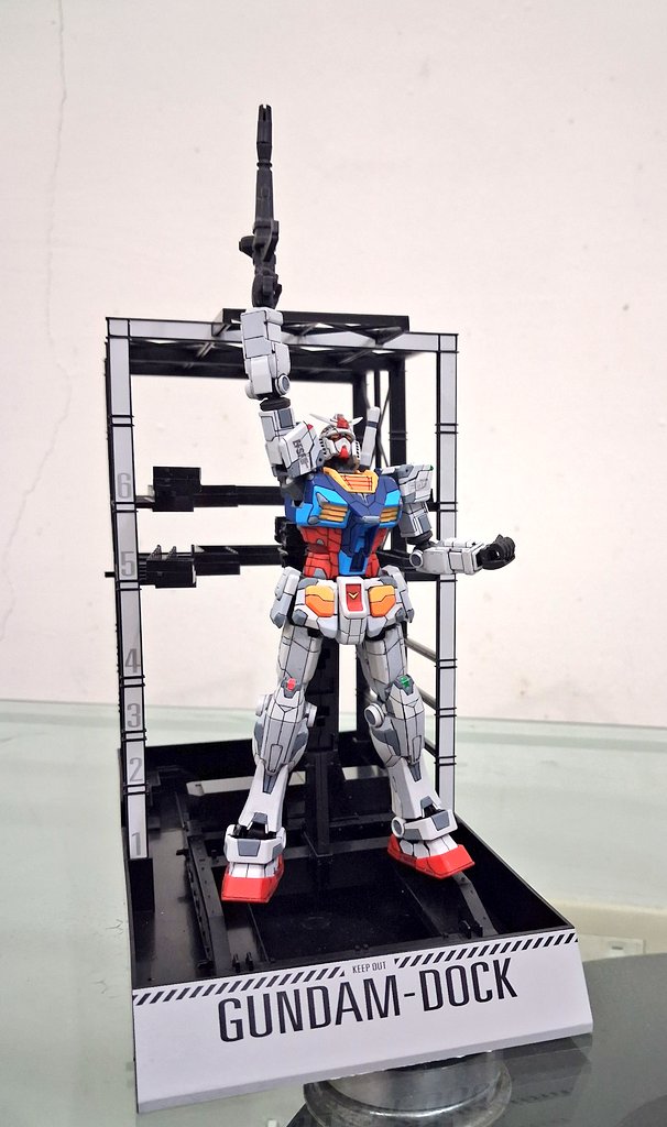 xiaohiro1971's tweet photo. RX-7800　ガンダム完成しました。😆 https://t.co/cxLcWwKgiF