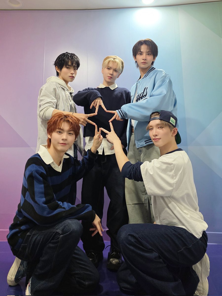 yongsin_Th's tweet photo. ตารางงาน POW
16.10.2025
รายการ M COUNTDOWN
เวลา 16:00 น. เวลา 🇹🇭
#POW #GRID #POW_GIRD
#YORCH_POWDOTTH https://t.co/2TJyShPaF2