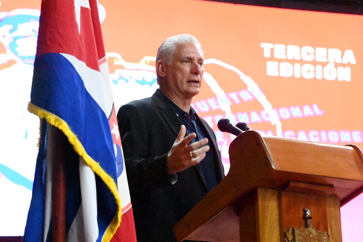 En el Encuentro d Publicaciones Teóricas el 1er Secretario y Presidente <a href="/DiazCanelB/">Miguel Díaz-Canel Bermúdez</a> nos invitó a trabajar articuladamente en estrategias d comunicación p defender las causas de ntros pueblos y desmontar las campañas del imperialismo y sus voceros. #NoALaMentira #NoAlFascismo