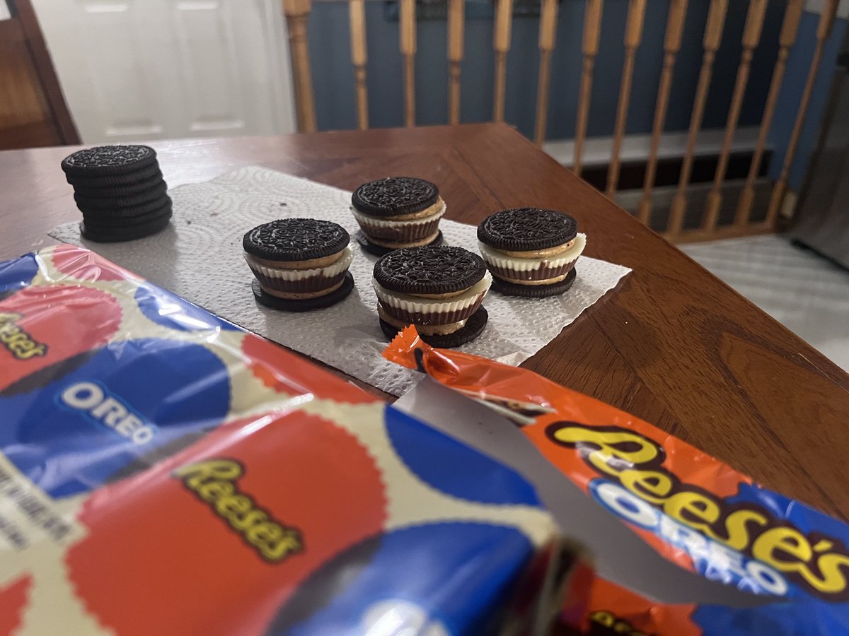 BrianDeAngelo's tweet photo. @reeses @Oreo @BLujan The collab we were all waiting for, doubled up! https://t.co/9XULNTsiEI